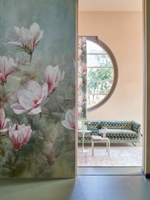 https://w-ww.prshots.co.uk/contents/archives/1979/1012/images/thumb350x287_auto/Pink-paint__thumb.jpg