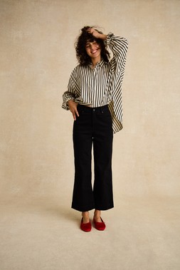 Hallie Regular Crop Wide Leg Jeans Black