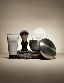 https://w-ww.prshots.co.uk/contents/archives/98/201/images/thumb350x287_auto/marks_amp_spencer_grooming-gift-set-shot_thumb.jpg